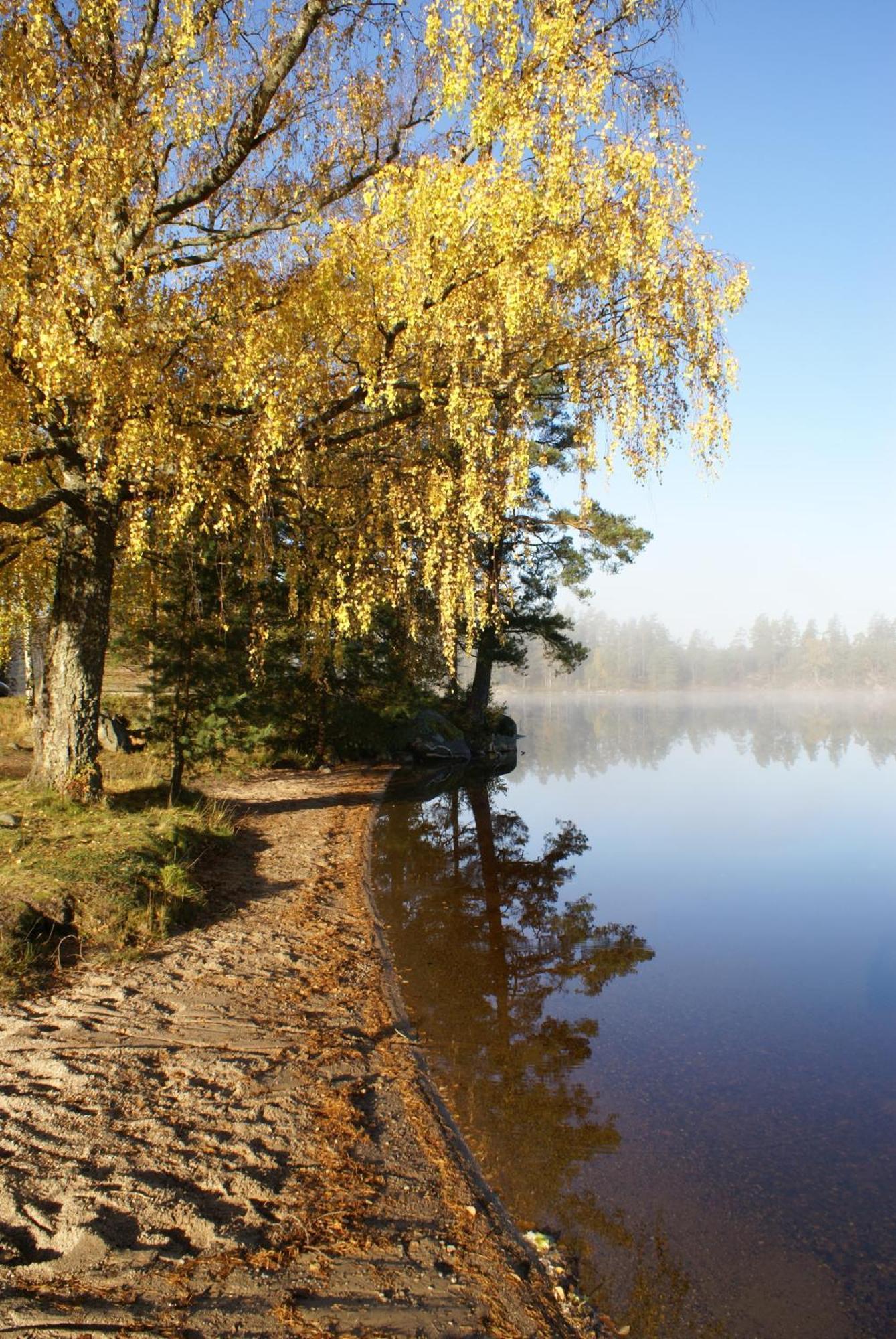 Отель Oesjoenaes Tived Экстерьер фото